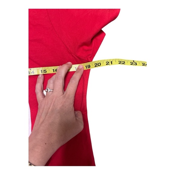 Mattel UNO Women’s Red Graphic T-Shirt - Picture 5 of 5